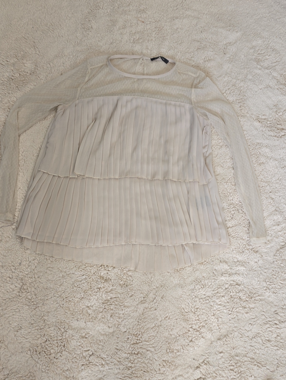 Suzy Shier Cream Pleated Layered Long-Sleeve Top